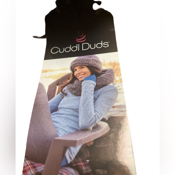 New Cuddl Duds Soft Knit With Sherpa
Women's Bow Headband - Picture 2 of 6
